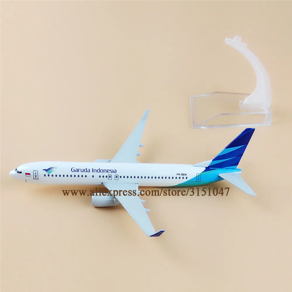

16 Air Garuda Indonesia B737 737