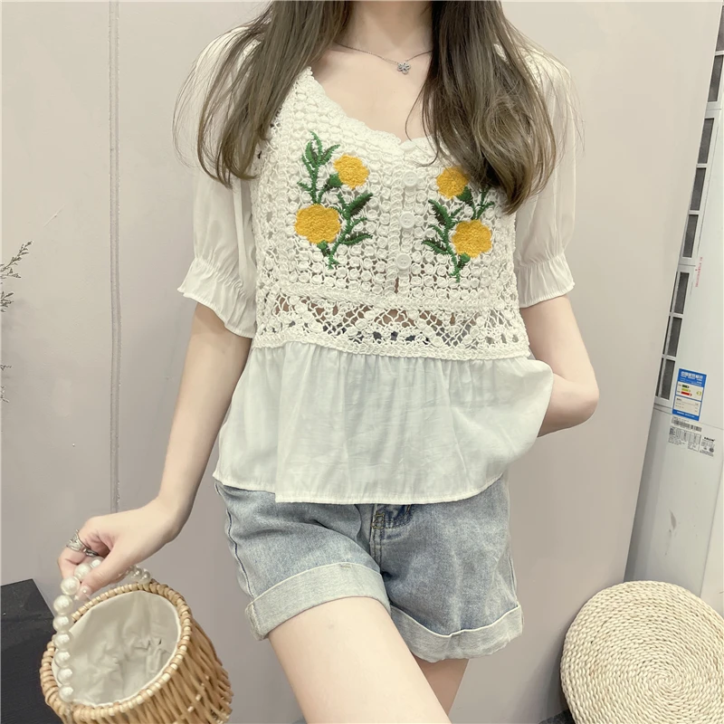 

2021 Summer New French Design Flower Embroidered Knitted Sunscreen Holiday Lace Top