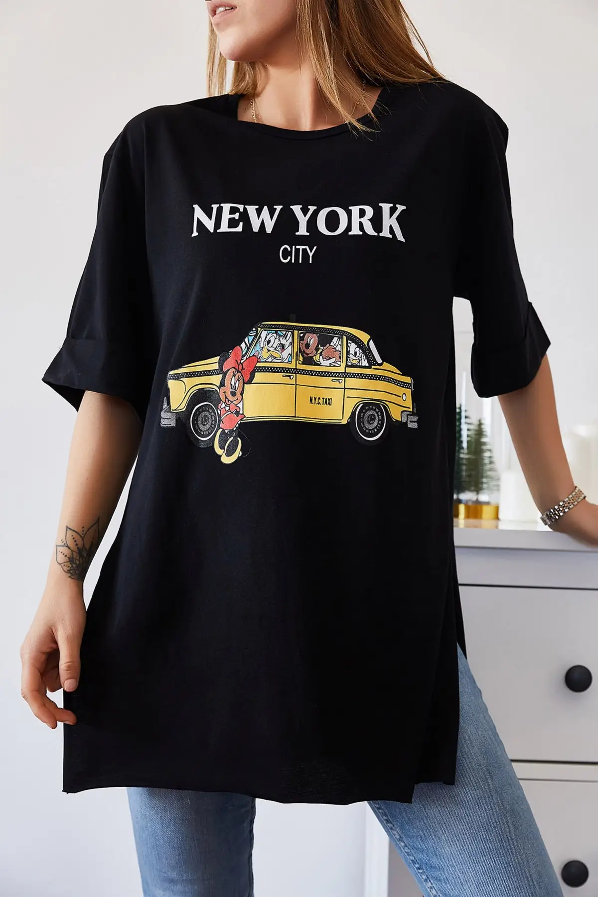

Stylish Casual O neck New York City Mickey Mouse Printed T-shirt Rolled Short Sleeve Side Split Trendy and Elegant