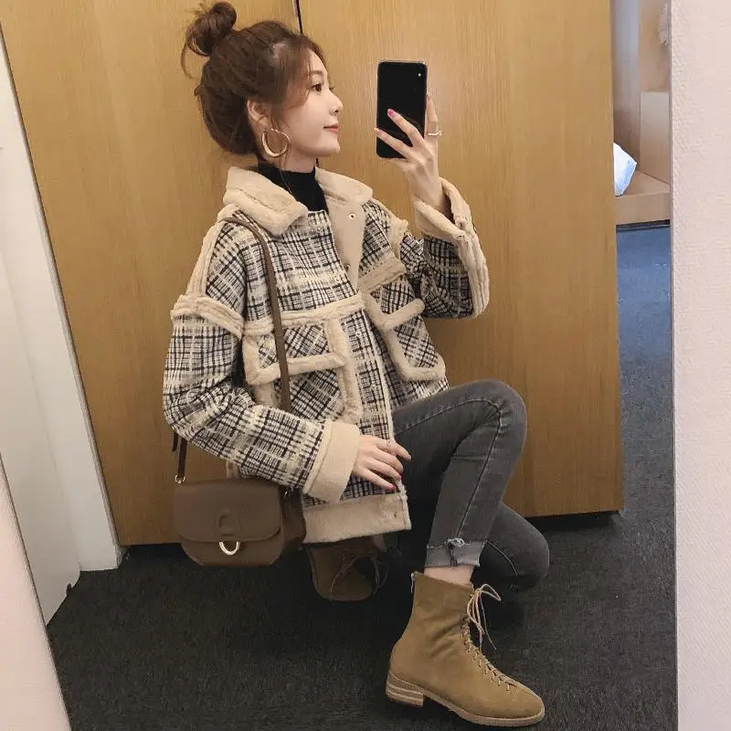 

Меховое шерстяное цельное клетчатое пальто, женское короткое бархатное пальто, новинка осень-зима 2020, Студенческая Корейская версия, свобо...