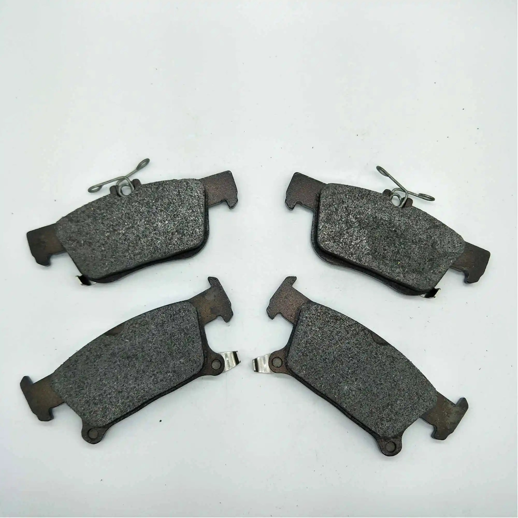 Автомобильные тормозные колодки задние GD092/D1923 4 шт./компл. для BUI CK (SGM) ENVISION