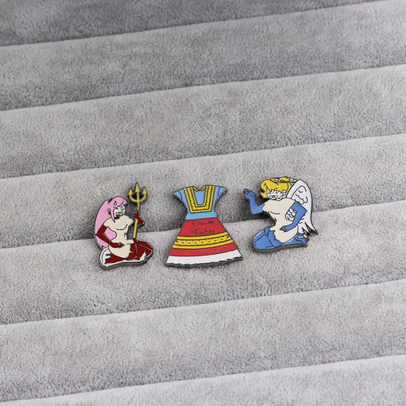Значки с героями мультфильмов забавные броши в форме платья ангела и дьявола для