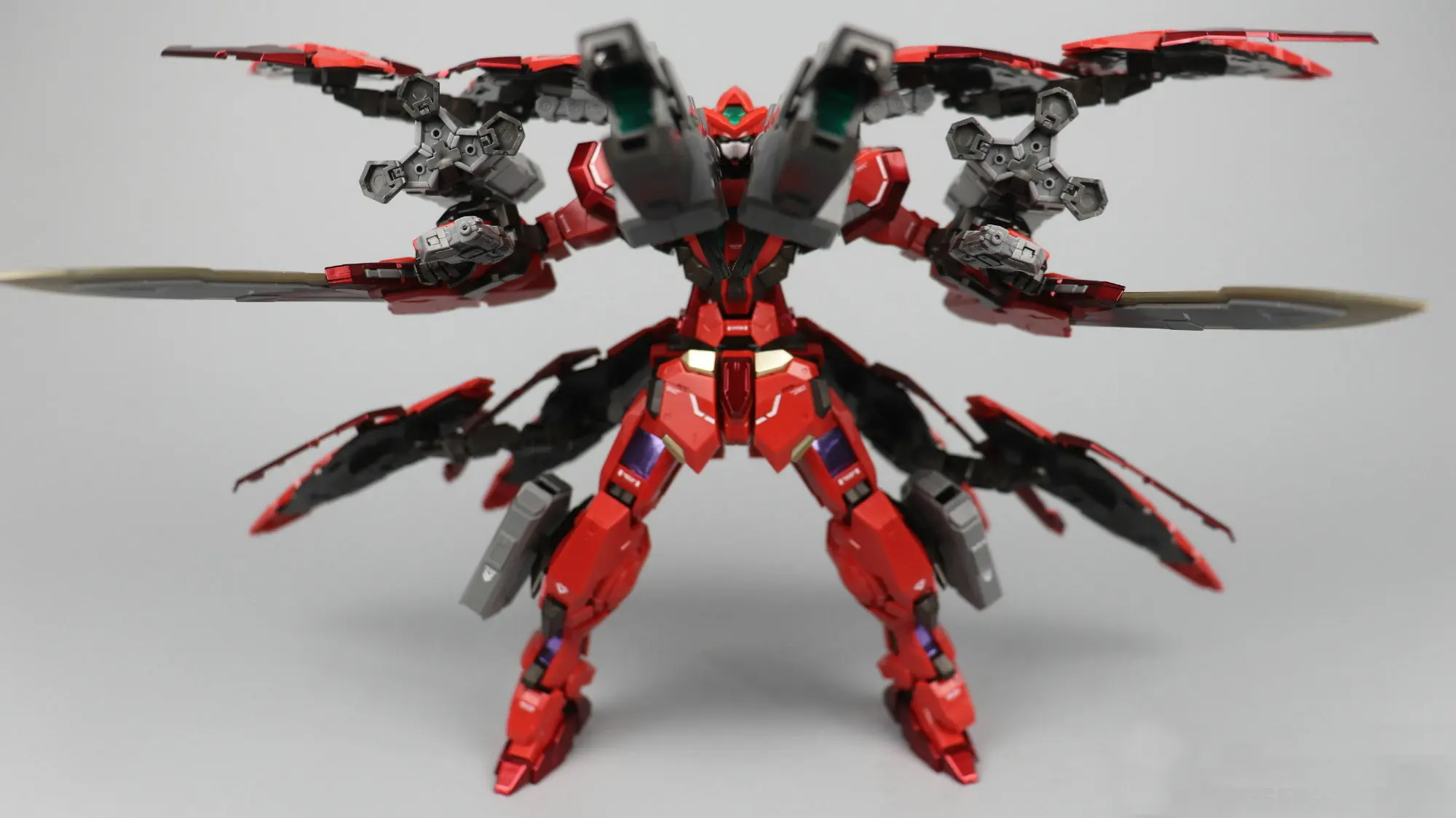 

DABAN 8816 MB 1/100 Gundam Model ASTRAEA TYPE-F With Eight Shields and Double Slasher Assembled Action Figure Model Toys