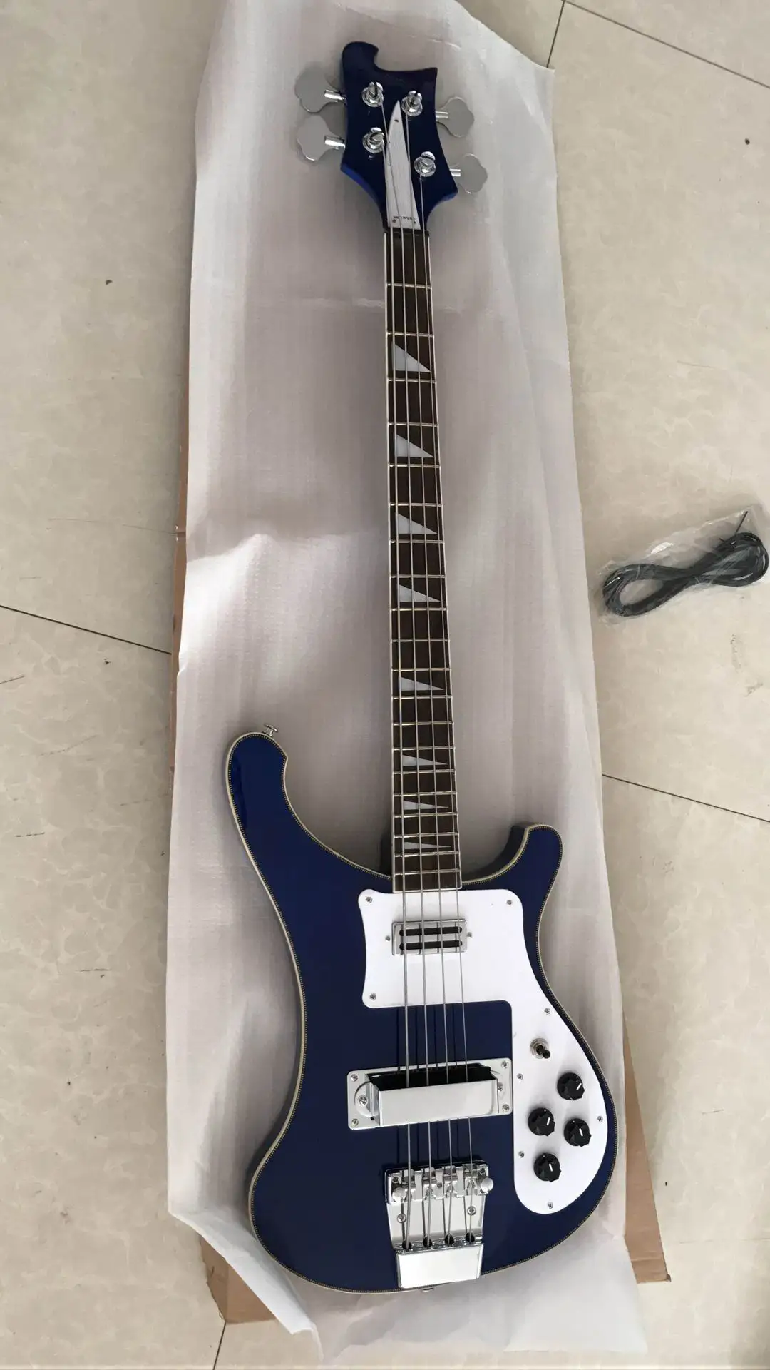 Бесплатная доставка 4003 Электрический слитный бас шея через шею тело с фиксацией