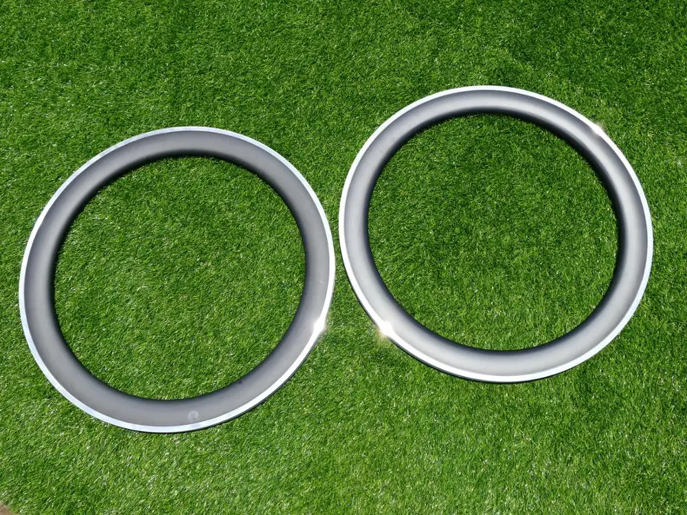 Фрикционная шина для дорожного велосипеда полностью карбоновая глубина обода