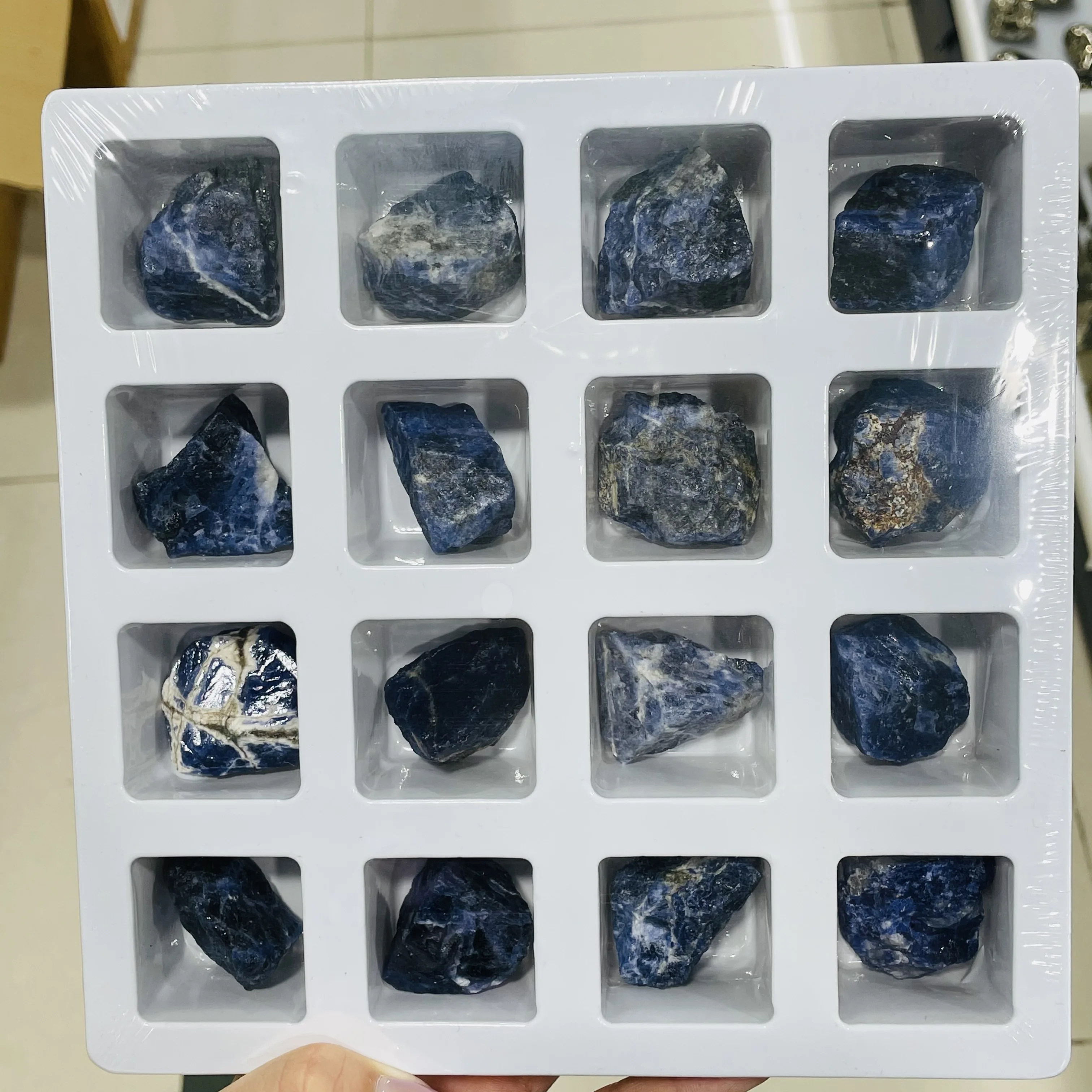 

Natural Blue-vein Stone Rough Crystal Tumbled Irregular PVC Box Gift Collection