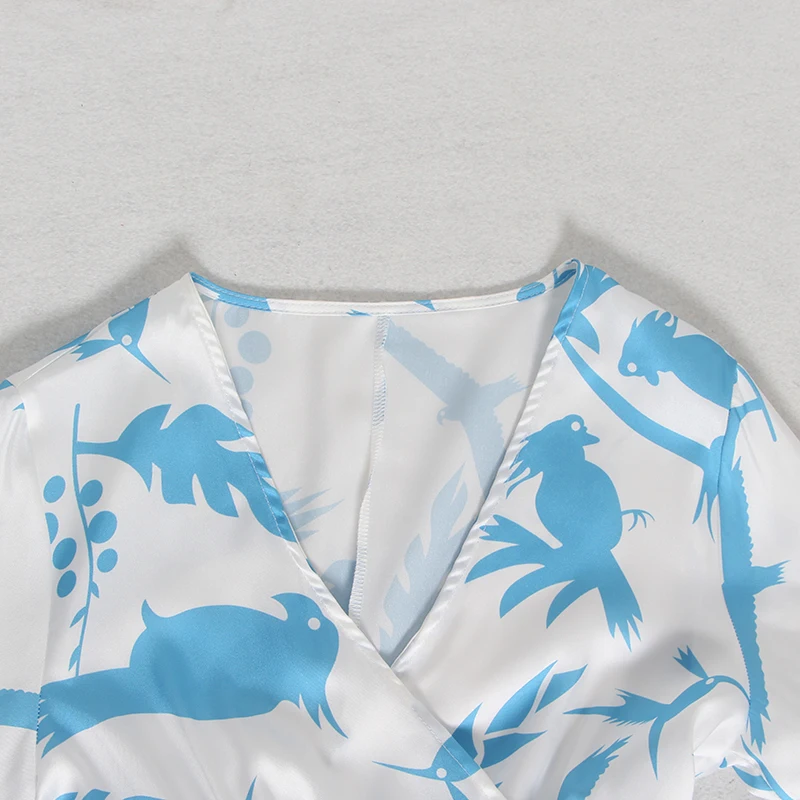 Платье с принтом TWOTWINSTYLE женское платье треугольным вырезом рукавами-фонариками