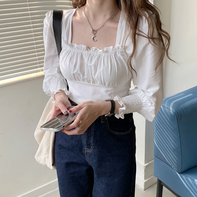 

Autumn/winter White Chic Long Sleeve Shirt Female Design Sense of Minority 2021 New French Clavicle Square Neck Short Top