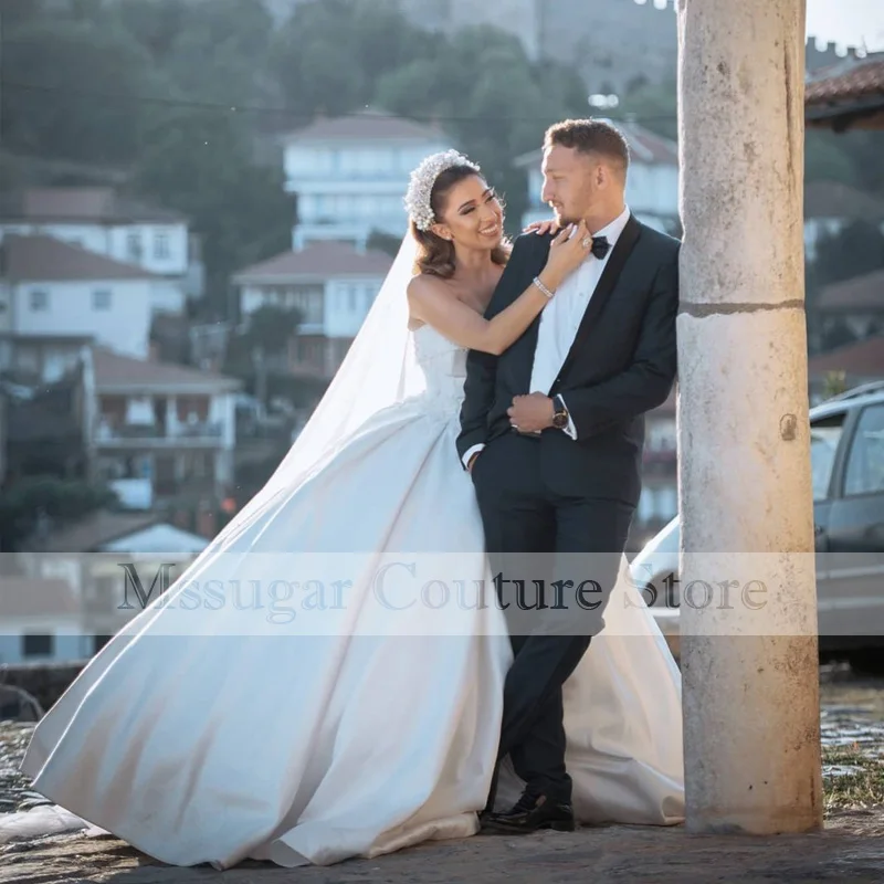 

2021 Strapless Bridal Dresses Ball Gown Beading Satin Vestido De Noiva Robe De Mariee Wedding Dress