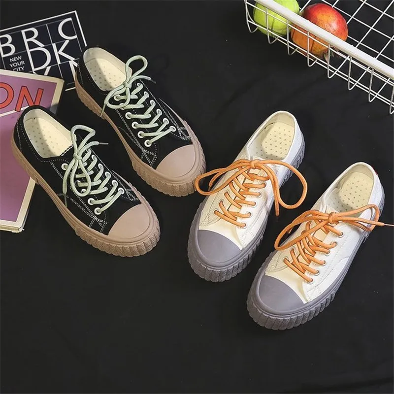 Женские кроссовки на массивной вулканизированной подошве Белые Повседневные