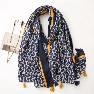 Повязка на голову женская темно-синяя с лепестками и кисточками, шаль из вискозы х 90 см, Осенний шарф, мусульманский хиджаб 180 х 90 см