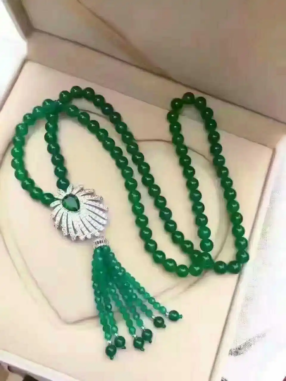 Фото Длинное ожерелье из зеленой яшмы 8 мм оптом 34 дюйма бусины в подарок | Украшения и