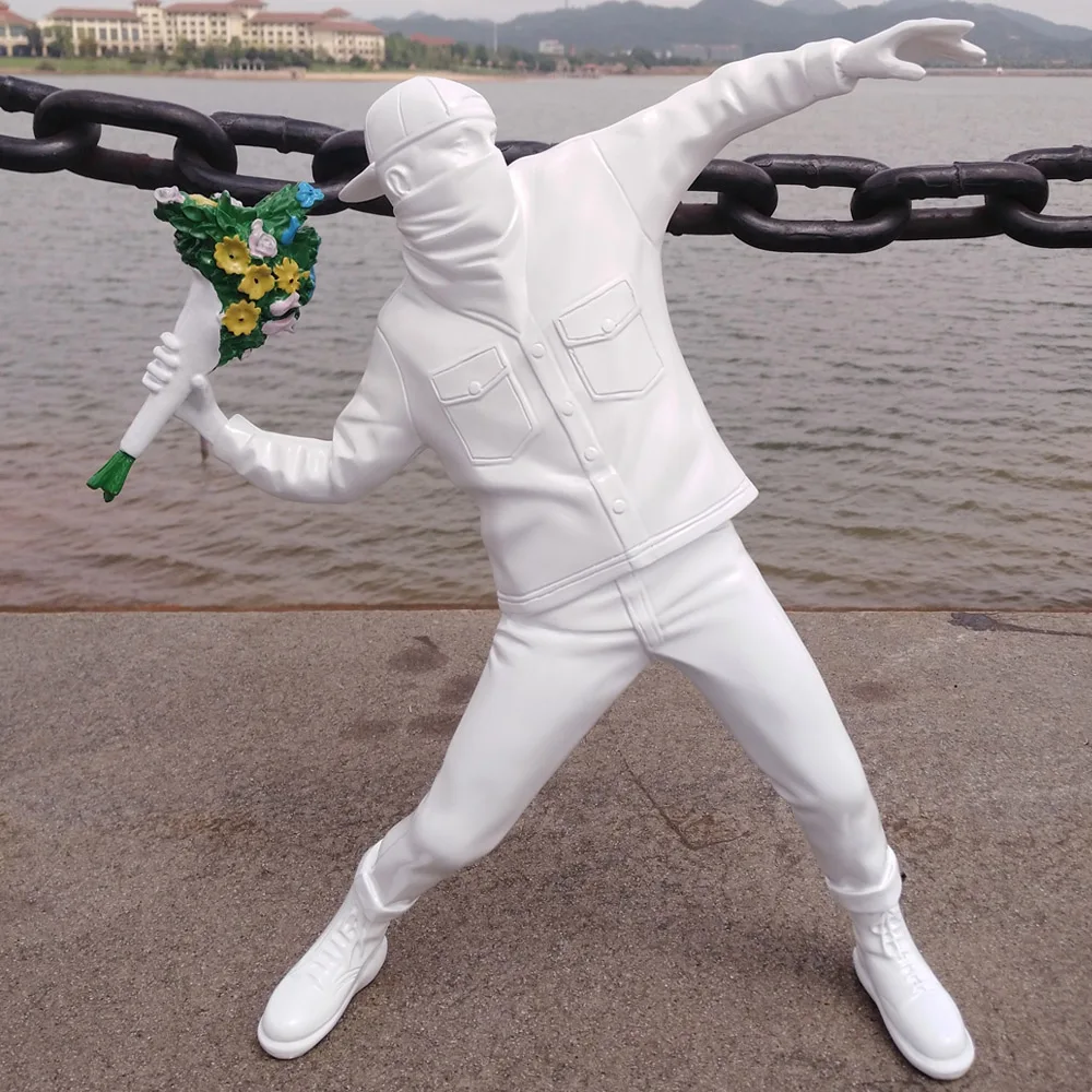 

Modern Art Flower Resin Figurine England Street Art Sculpture Statue Creative Collection Art Toy Ornaments Miniature Boy