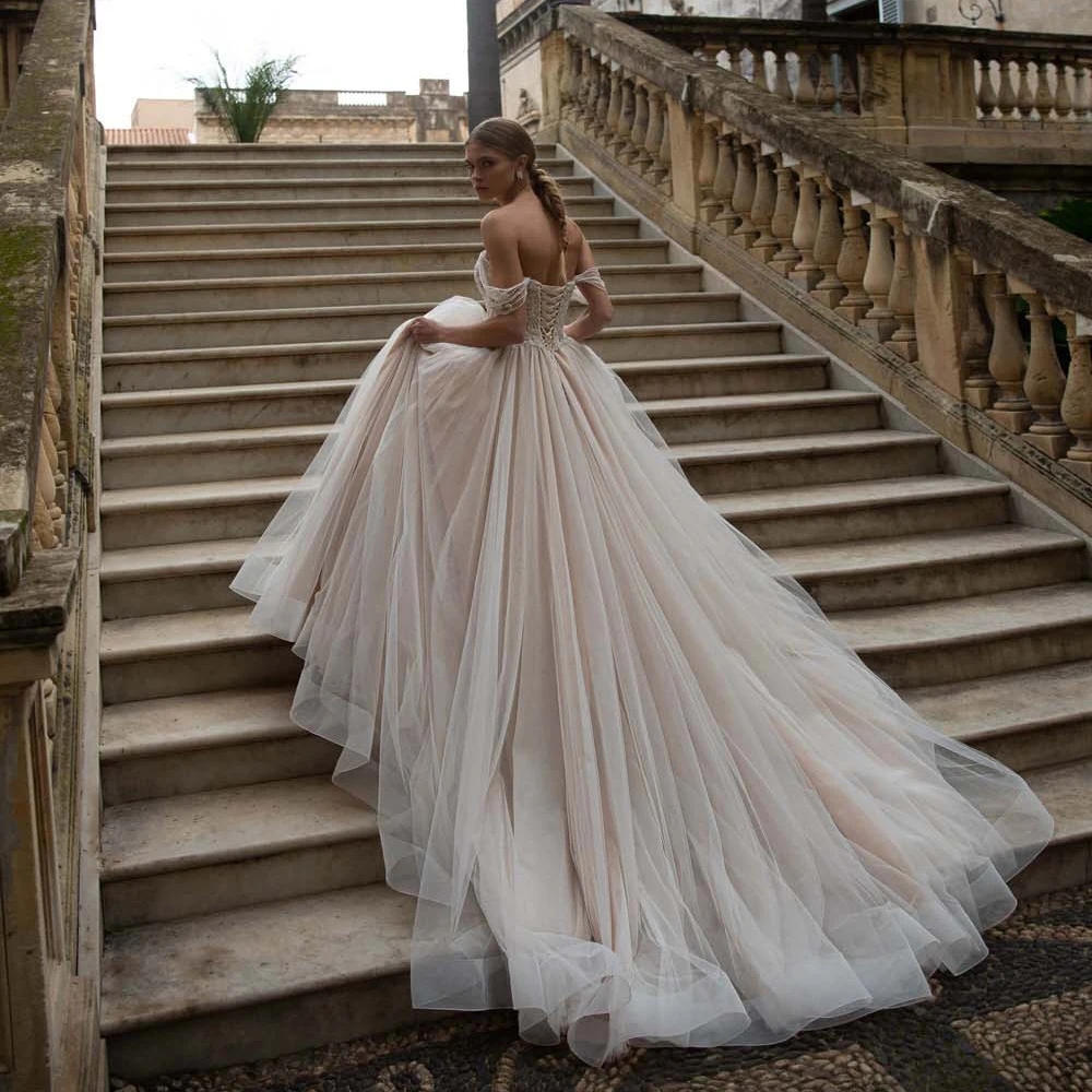 Фото Элегантное кружевное платье для свадьбы Платья 2021 с открытыми плечами