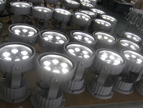 

Free shipping ! CE, high power 6W outdoor LED spotlight,LED floodlight,led projector light,110V/220VAC,DS-T18-6W