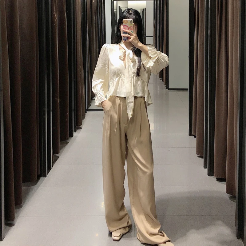 Sexy Floral Jacquard Women blouse With bow 2020 Autumn Spring Flare sleeve Female Loose shirt tops Ladies wear Chic YNZZU YT909 | Женская