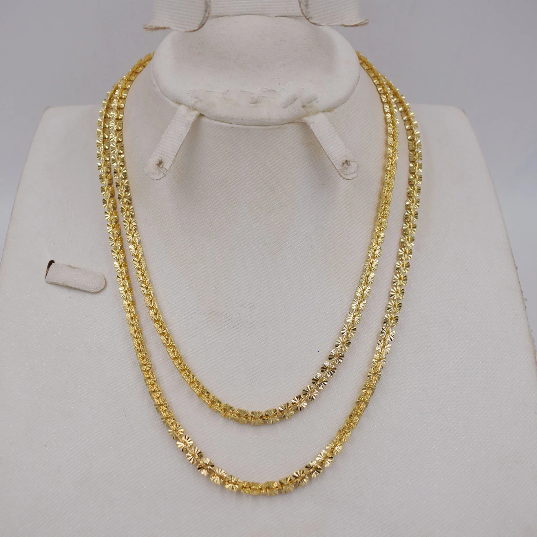 Комплект ювелирных изделий из колье и серёг в африканском стиле | Украшения