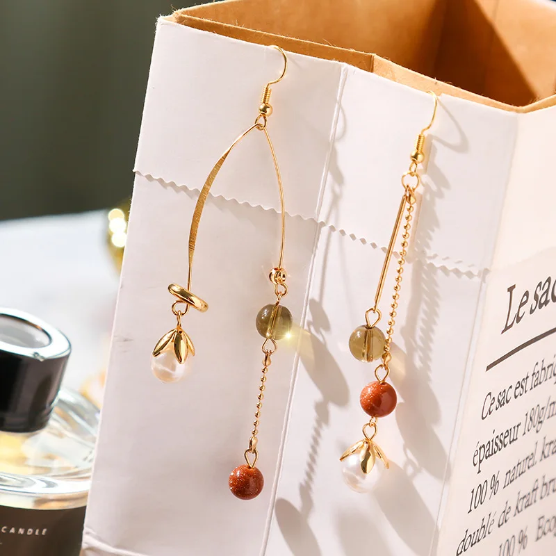 

Fashion Handmade Pearl Crystal Pendant Retro Gold Color Temperament Earrings Female Lpng Rhinestone Drop Earring Accessories