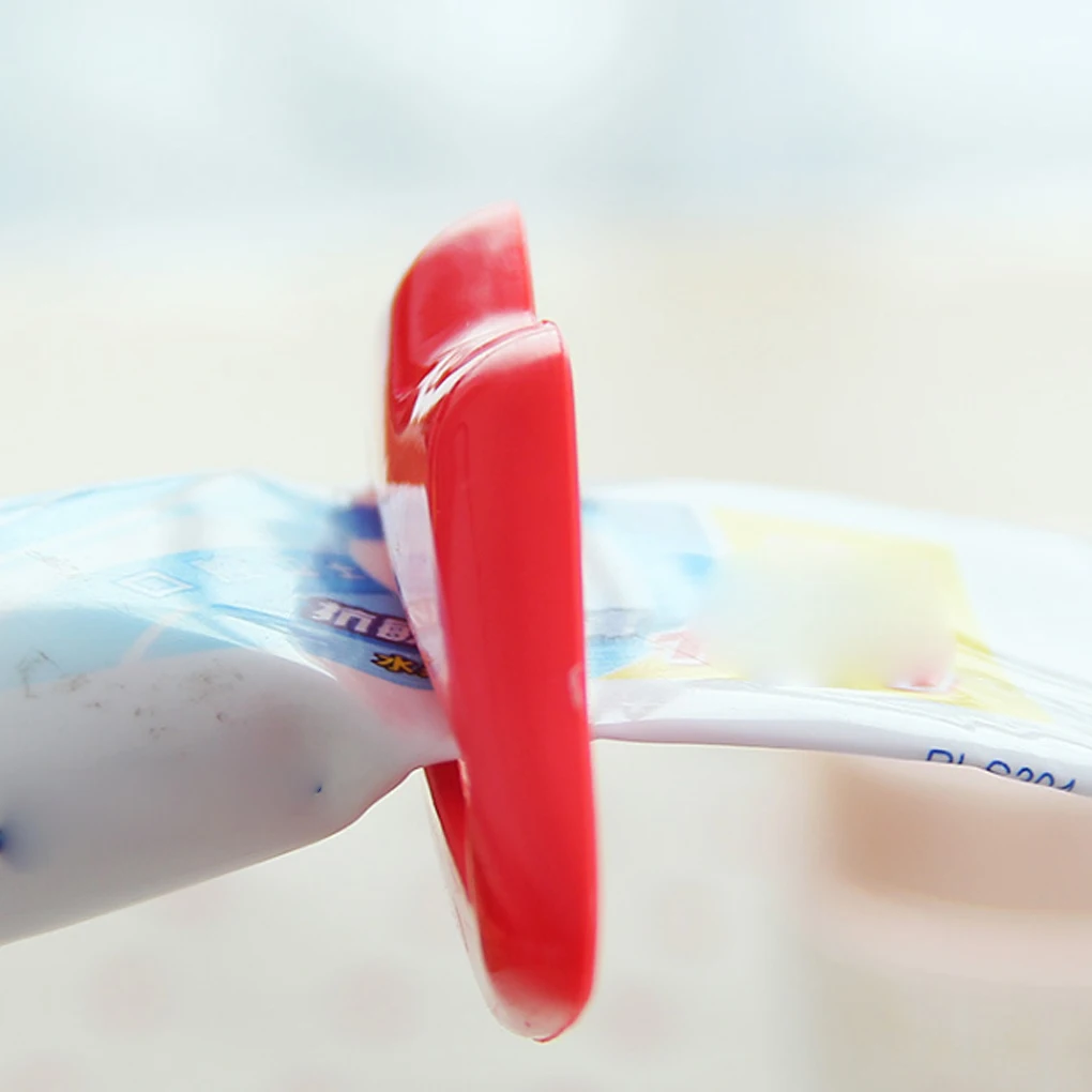 Random Color Toothpaste Dispenser Lip Shape Plastic Tooth Paste Tube Squeezer Rolling Holder for Home Bathroom | Дом и сад