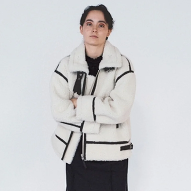 

Women winter faux fur coat Female overcoat Lapel patchwork pockets warm zipper coats Ladies short white jacket coat 2020