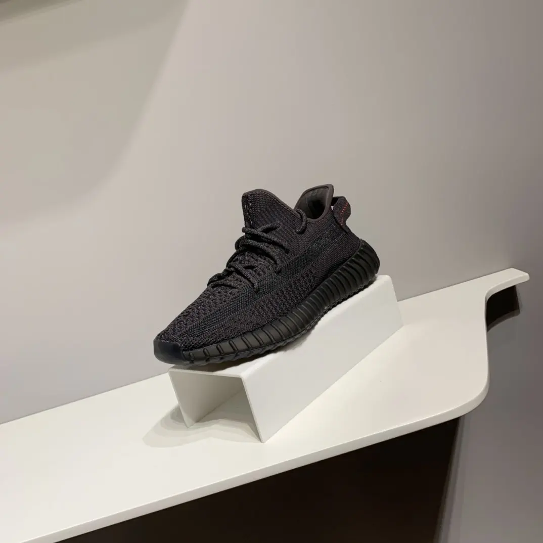 

High Quality Sports Shoes Coconut Zapatillas Running Shoes 350 Sneakers Female Black Tail Light Boots Complete Color Matching