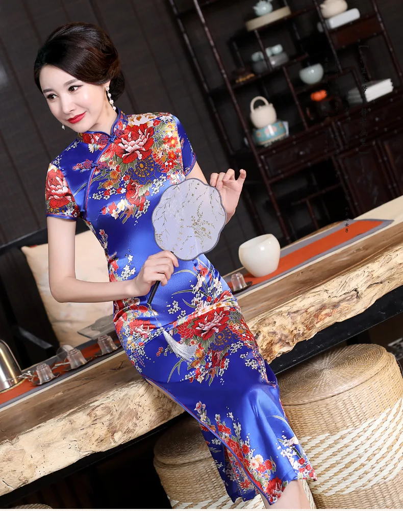 

Ципао женское атласное с коротким рукавом, Улучшенный длинный халат с цветочным принтом, повседневная одежда для банкета, шоу, вечернее пла...