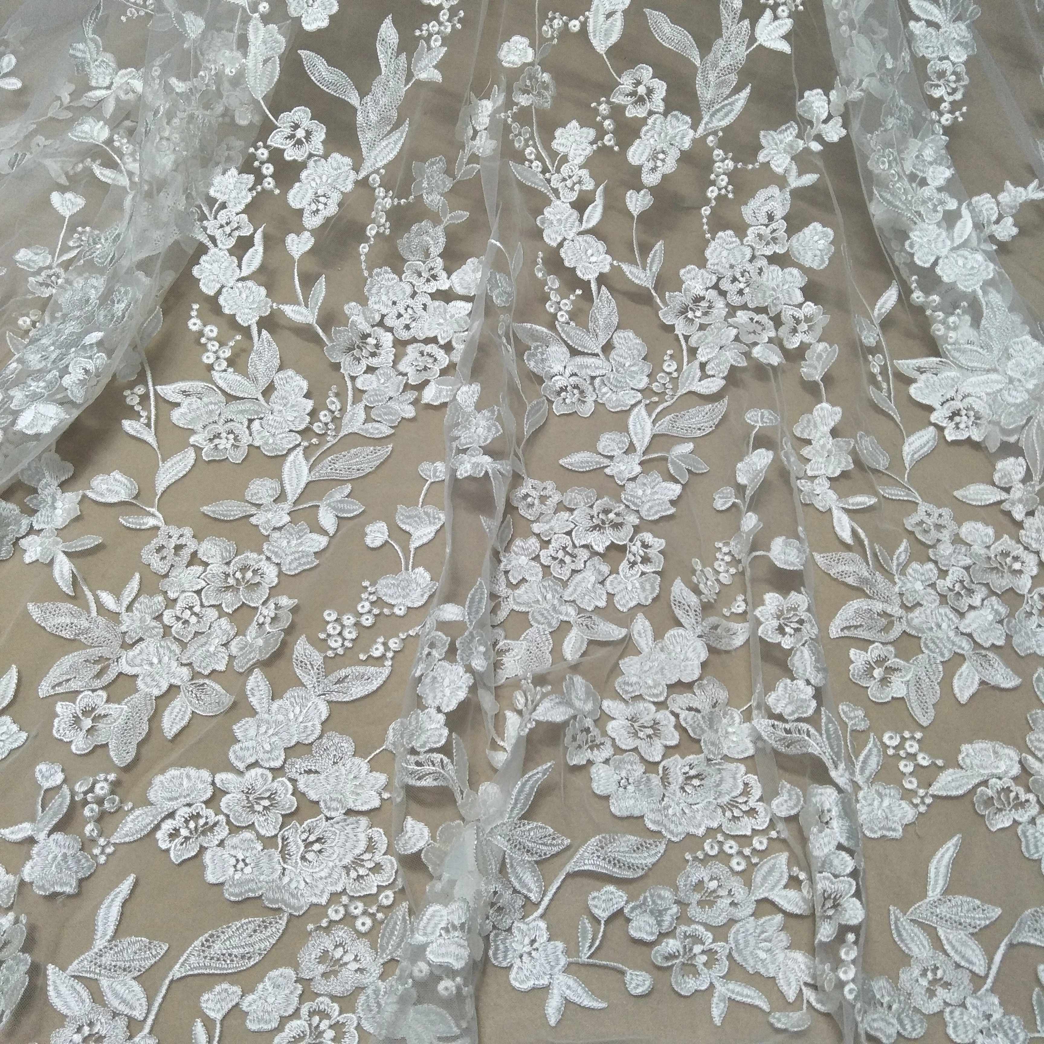 

Модная кружевная ткань с цветами, ширина 130 см, кружевная ткань, свадебное платье, кружевная ткань цвета слоновой кости, продажа по ярду