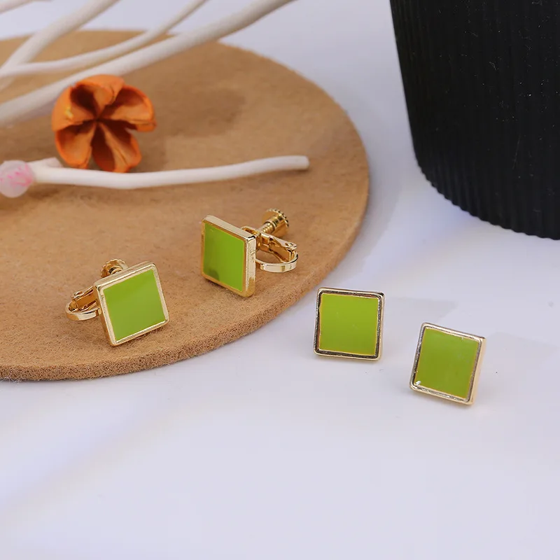 

Minimalist Avocado Green Square Stud Earrings For Women Fashion Cute Charming Clip On Earring No Piercing Jewelry