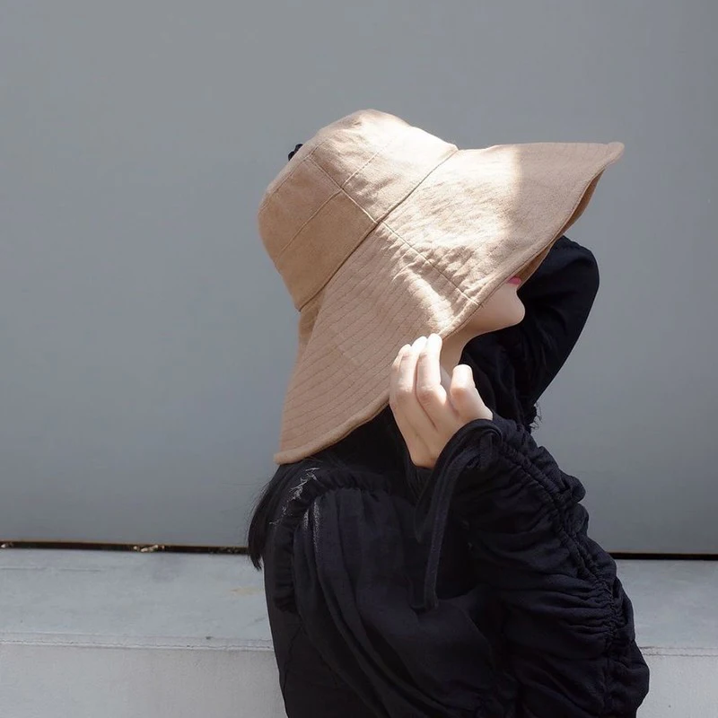 

[EAM] 2021 New Summer Round Dome Big Hat White Solid Color Foldable Fishermen Hat Women Fashion 3 Colrs Tide All-match JF869