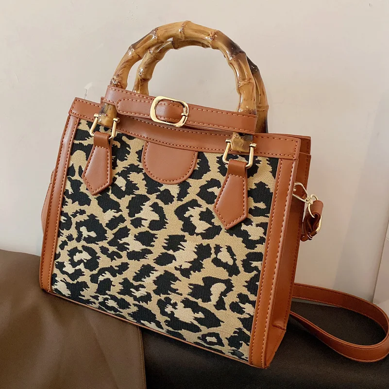 

Textured Portable Ladies Bag Niche 2021 New Trendy Autumn and Winter Hot Style Messenger Bag Fashion Portable Small Square Bag