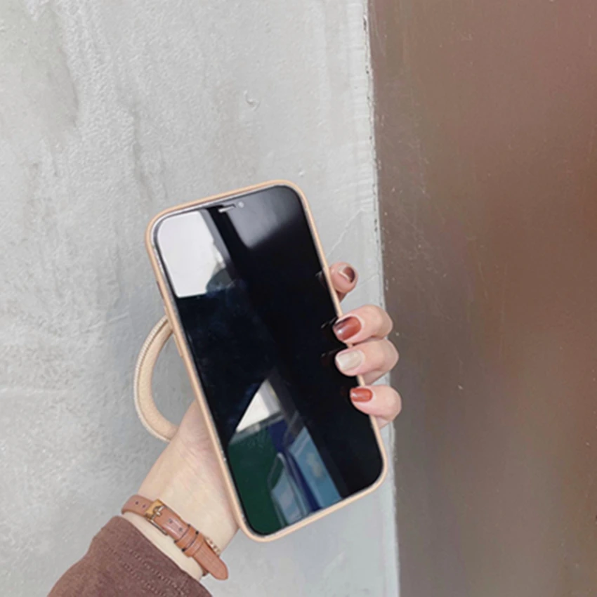 

Luxury Matte Leather Wrist Strap Silicone Phone Case For iPhone 11 12 Promax X XS Max 10 7 8Plus SE2020 PU Funda Cover Funda