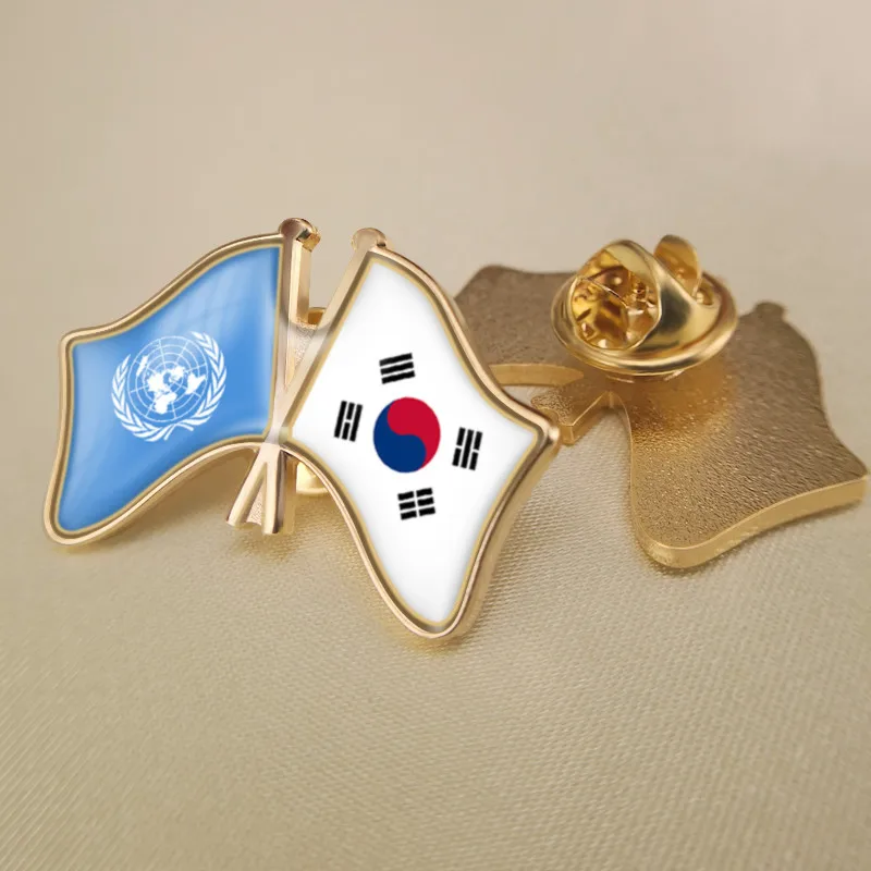 

United Nations and South Korea Crossed Double Friendship Flags Brooch Badges Lapel Pins
