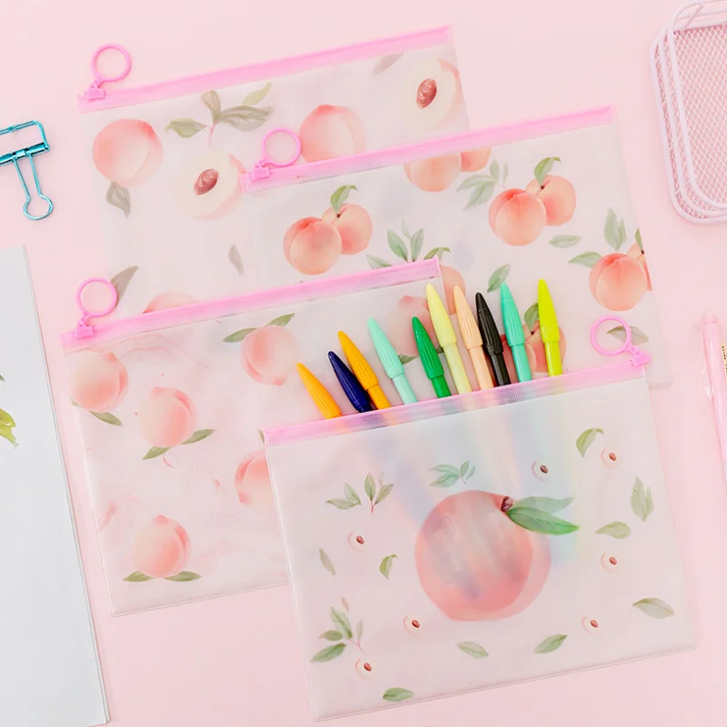 Пенал розовый персиковый на молнии с кольцом из ПВХ папка для документов сумка