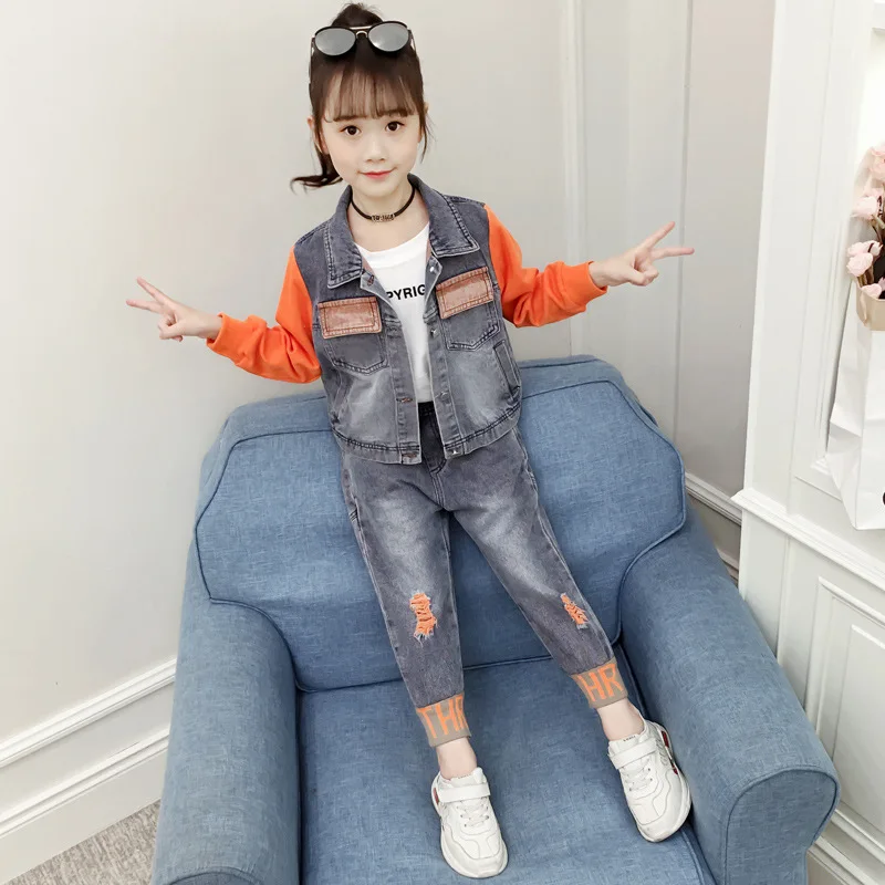 

Girls denim suit 2020 new little girl autumn fashion sports leisure children Korean color matching two-piece suit