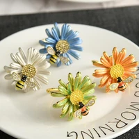universal 4pcs useful spring flower bee painted napkin buckle alloy bee napkin ring round for wedding