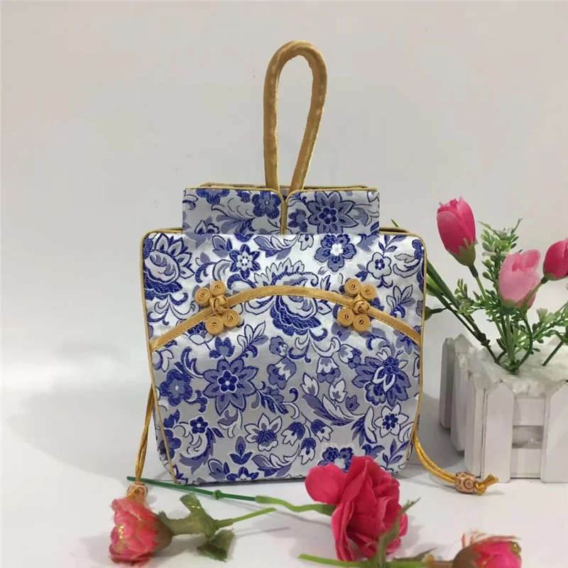 

Ladies fashion retro Chinese Silk Cheongsam Handbag Tang Suit Modeling Cosmetics Mobile Phone Drawstring Bucket Bag