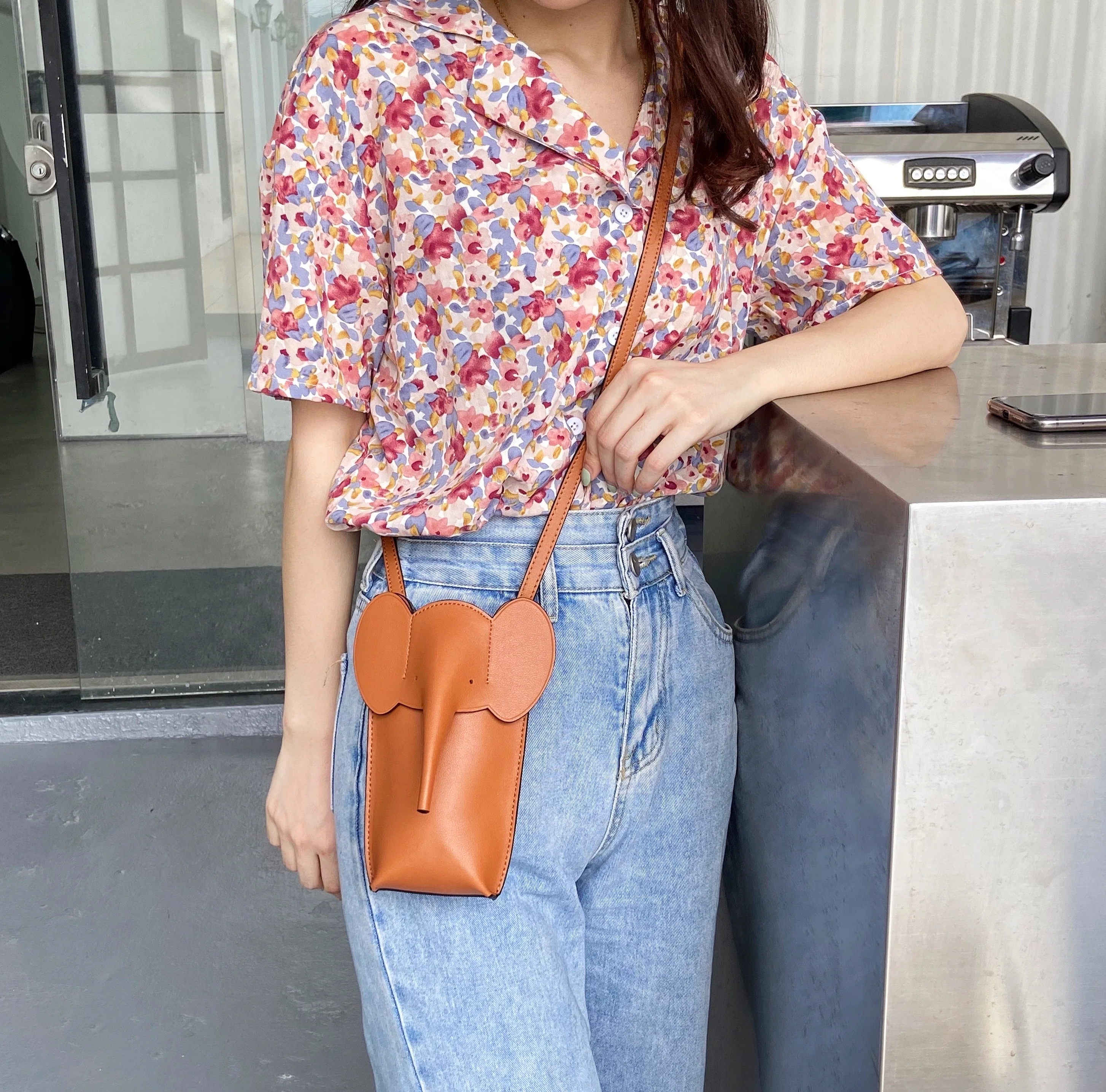 Женская сумка-Кроссбоди из натуральной кожи со слоном |