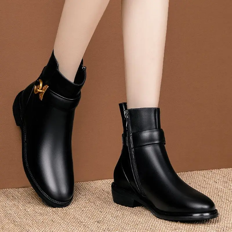 Женские зимние ботинки на плоской подошве Taoffen теплые меху из натуральной кожи с