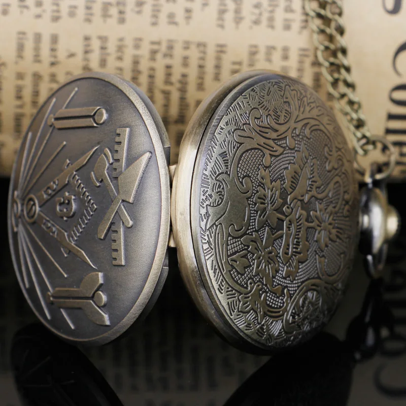 Рисунок 5 - Винтажные карманные часы в ретро