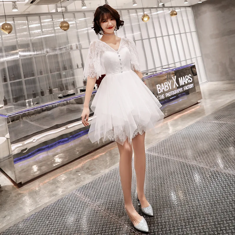 Белое платье для выпускного вечера 2020 с v образным вырезом и коротким рукавом