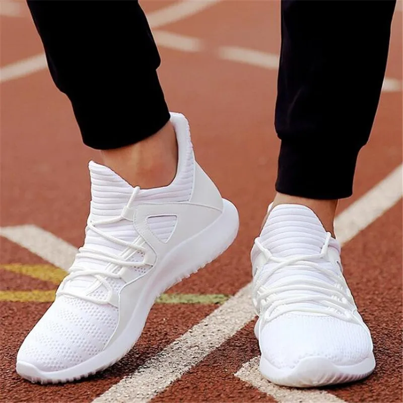

Designer Large size men's shoes 2021 new breathable running casual shoes men fashion sports mens bottom platform sneakers