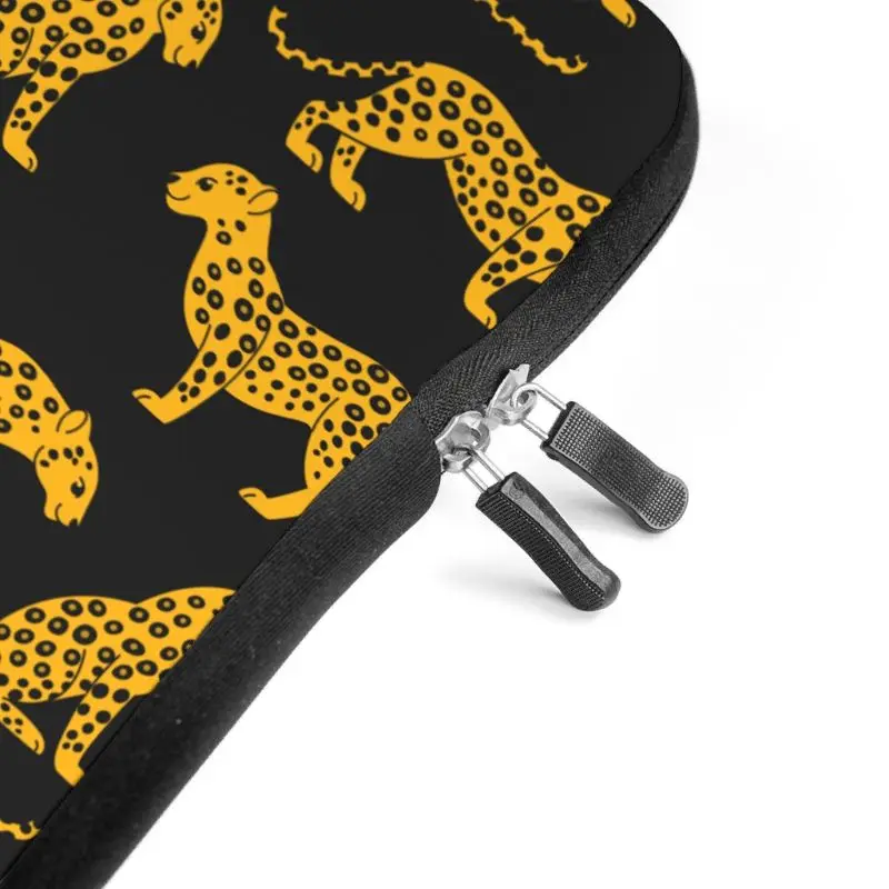 

Animal Leopard Tablet Bag Cool Printed Laptop Sleeve Durable Neoprene Tablet Briefcase for Boyfriend Girlfriend white