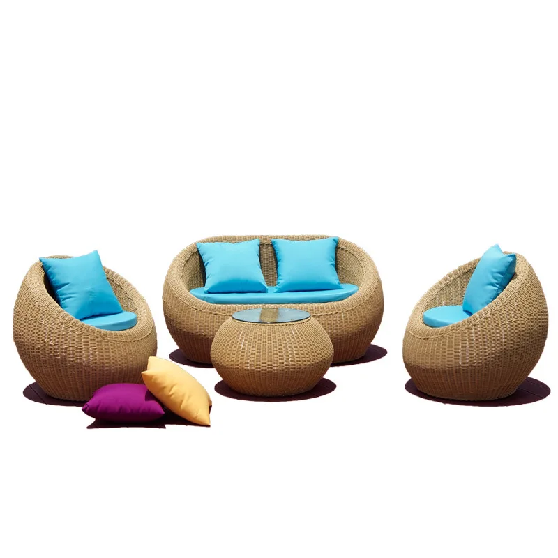 Уличный диван из ротанга комбинированный для двора открытого балкона