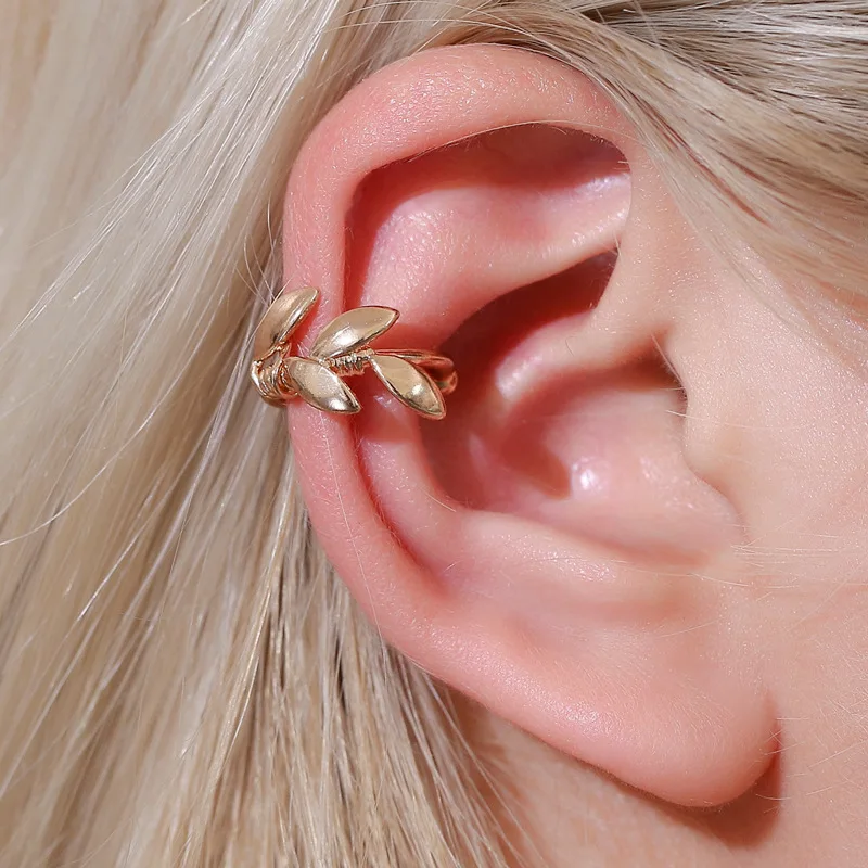 

Leaves Ear Cuffs for Women Female Simple Retro Fake Piercing Leaf Ear Clip Painless Earrings For Women Wedding Jewelry
