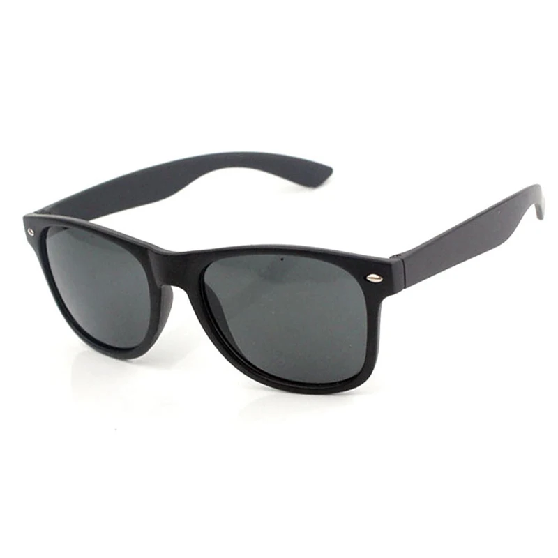 Модные поляризованные солнцезащитные очки с заклепками для женщин и мужчин