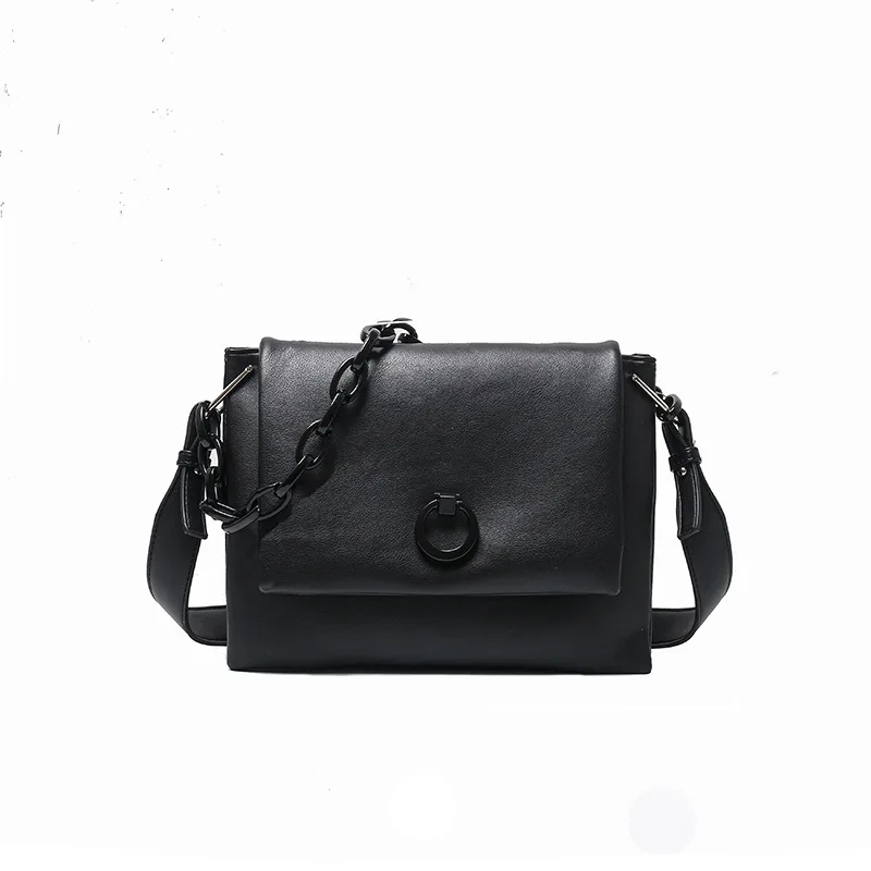 

2020 new INS dark and dark with a solid Color Messenger bag envelope bag large-capacity Retro Harbor style shoulder bag