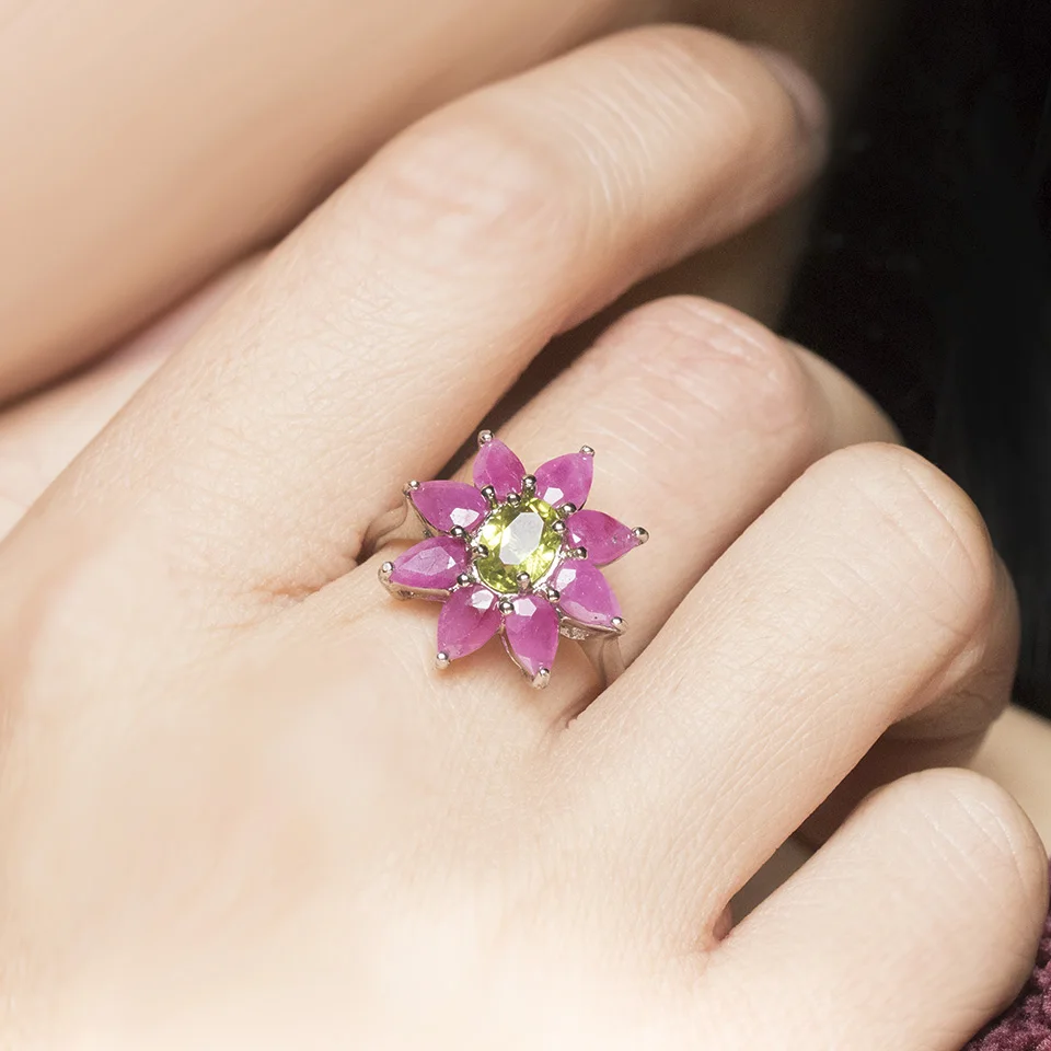 Кольцо с натуральным перидотом и рубином 4 5 карата | Украшения аксессуары