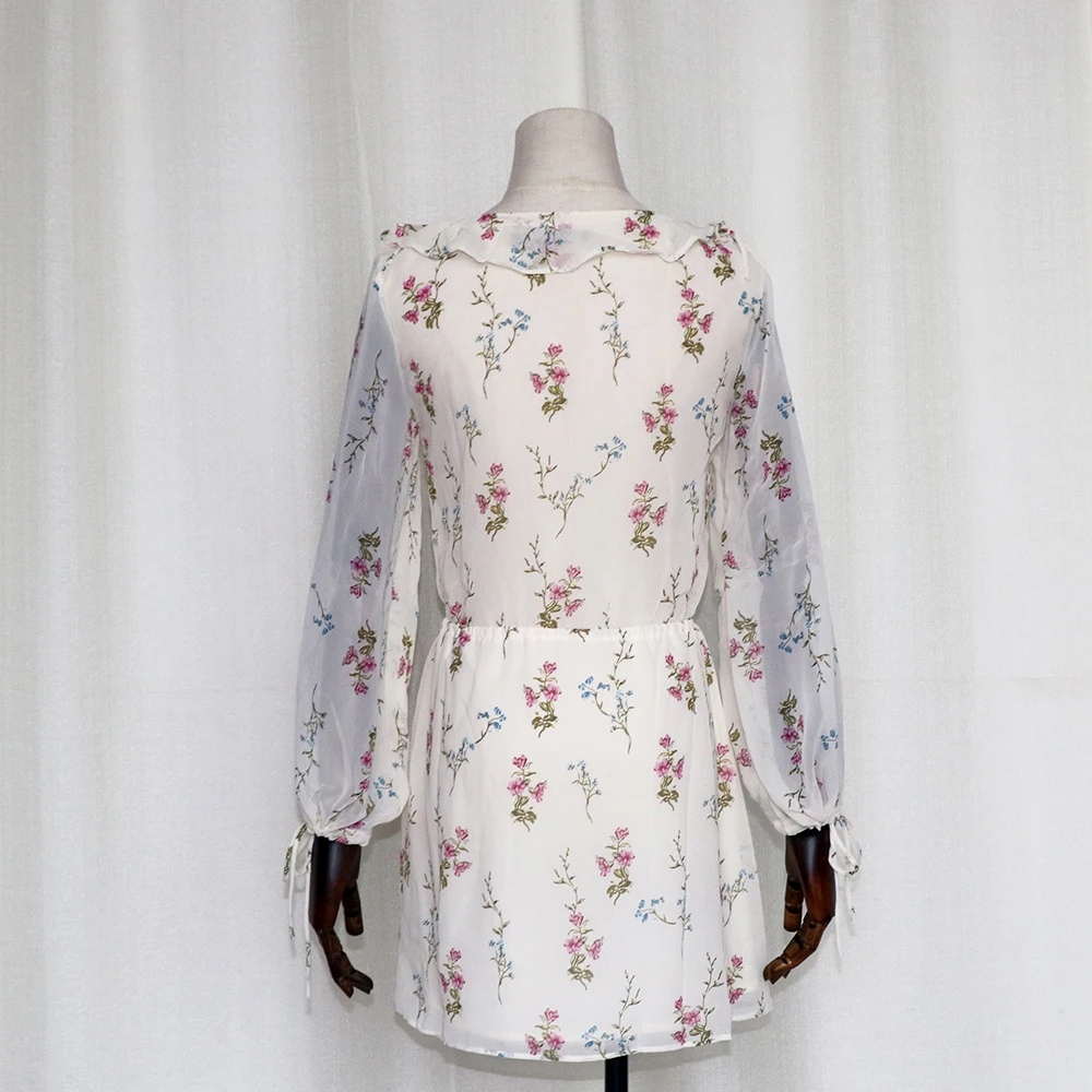 Весеннее платье с длинными рукавами цветочным рисунком V образным вырезом