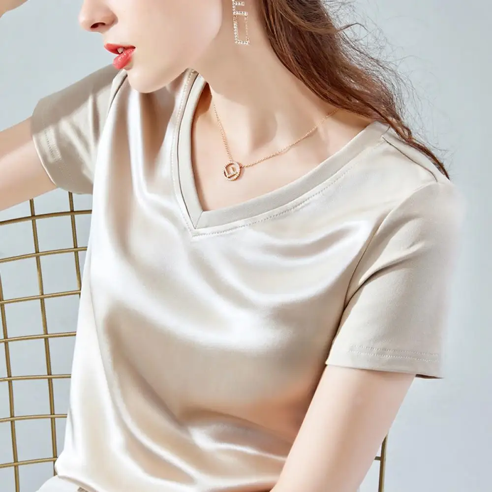 

Acetic Acid Coat Women's 2021 Summer New Trend Korean Women's Loose Stitching Satin Clavicle V-Neck Short Sleeve T-Shirt