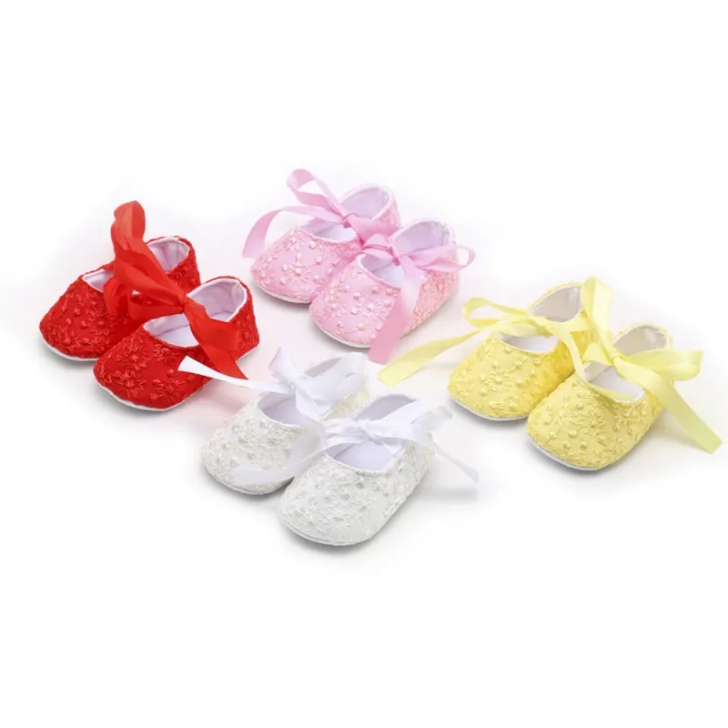 

Детские Первые ходунки Принцесса Розовый Белый кроватки обувь для новорожденных девочек мягкие ползунки 0-18 м